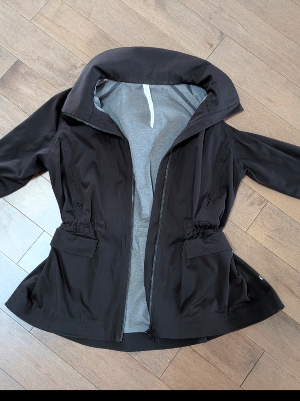 Lululemon Size 8 Black Jacket With Cinched Waist
